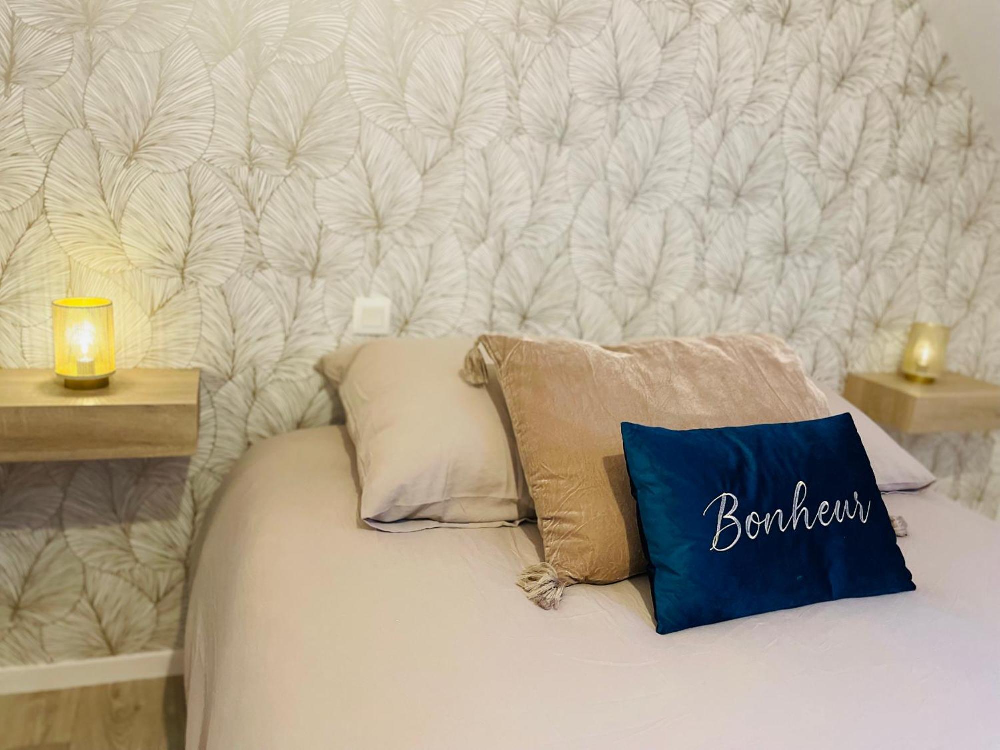 L'Escapade Apartment Fougères Екстериор снимка